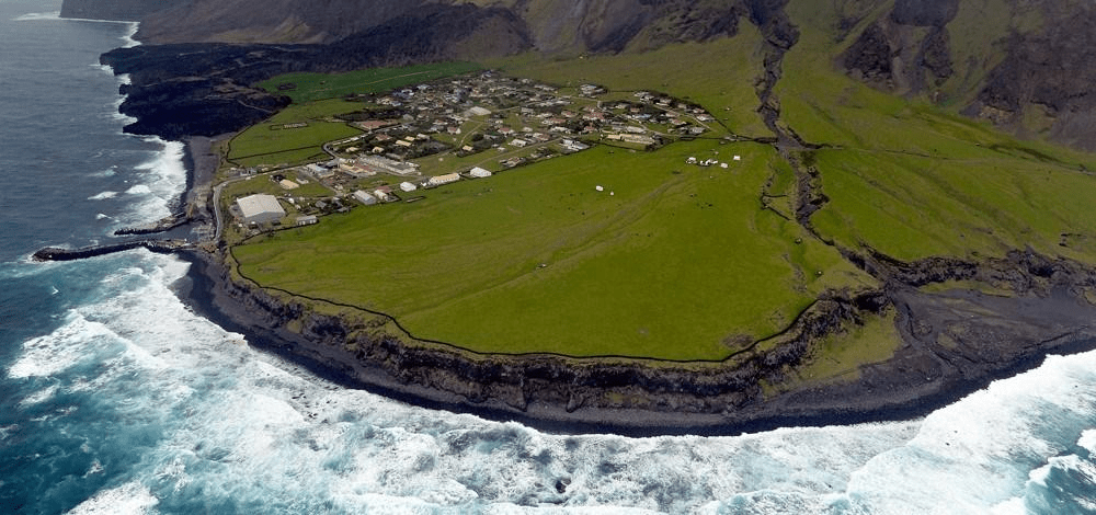 Tristan da Cunha, Suaka Laut Terbesar Atlantik Pelindung Paus